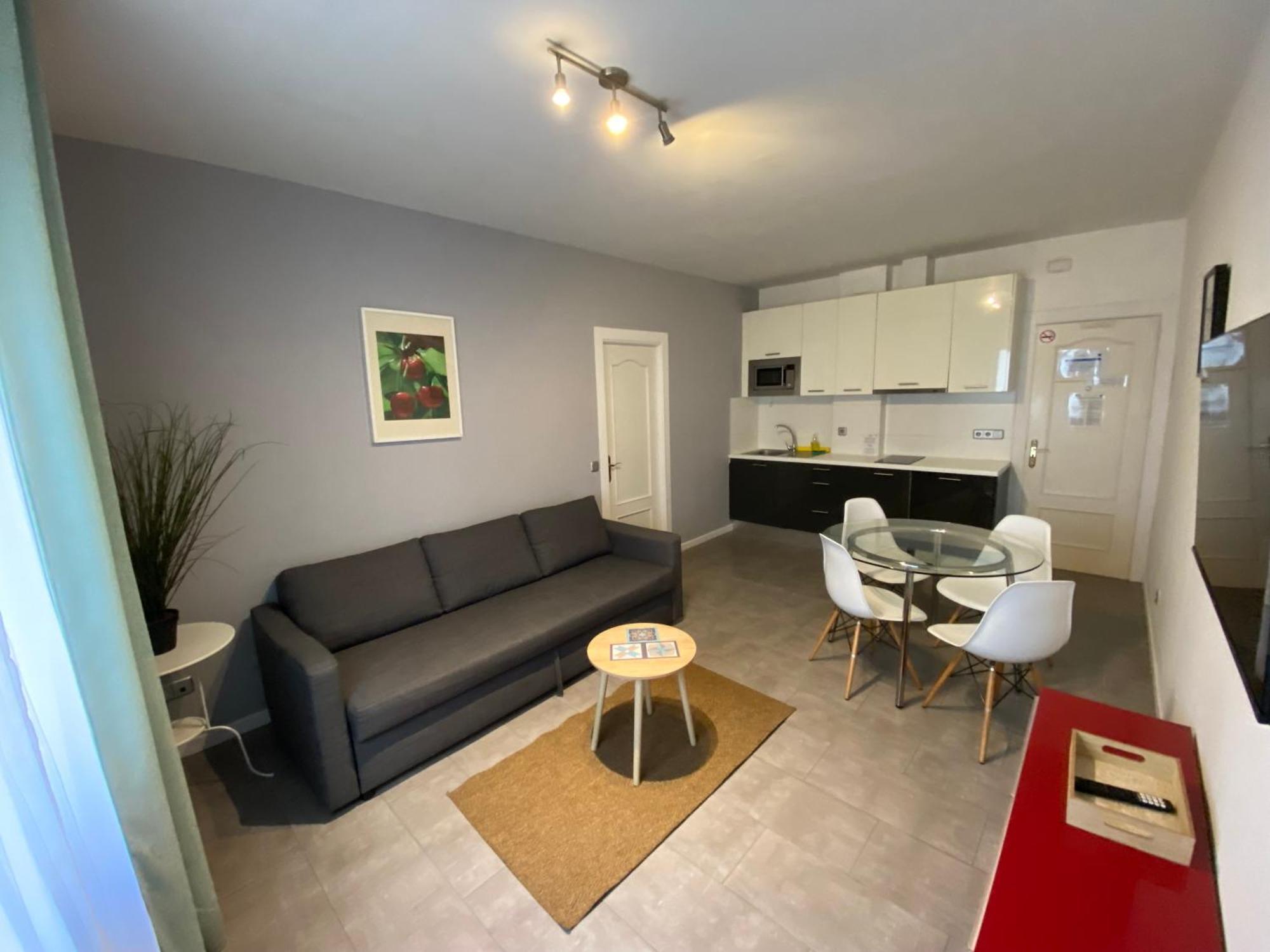 Guest house Sixrooms Plaza Mayor 4*