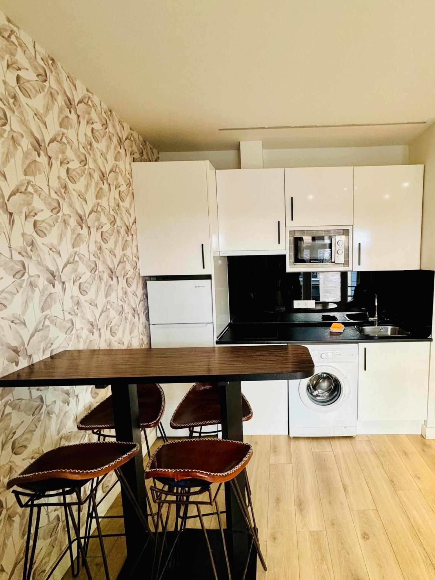 Apolo Apartment *