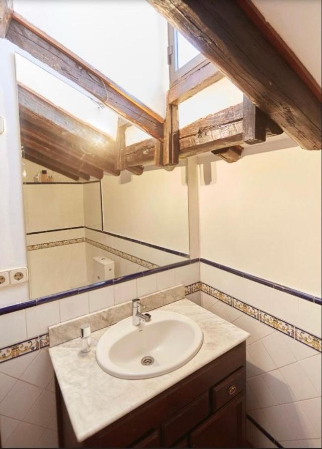 Apartamento Atico Duplex Con Terraza En Puro Centro, 2 A 8 Pax Madri