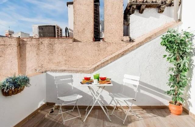 Atico Duplex Con Terraza En Puro Centro, 2 A 8 Pax * Madri
