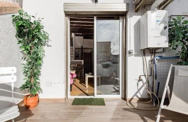 Apartamento Atico Duplex Con Terraza En Puro Centro, 2 A 8 Pax Madri
