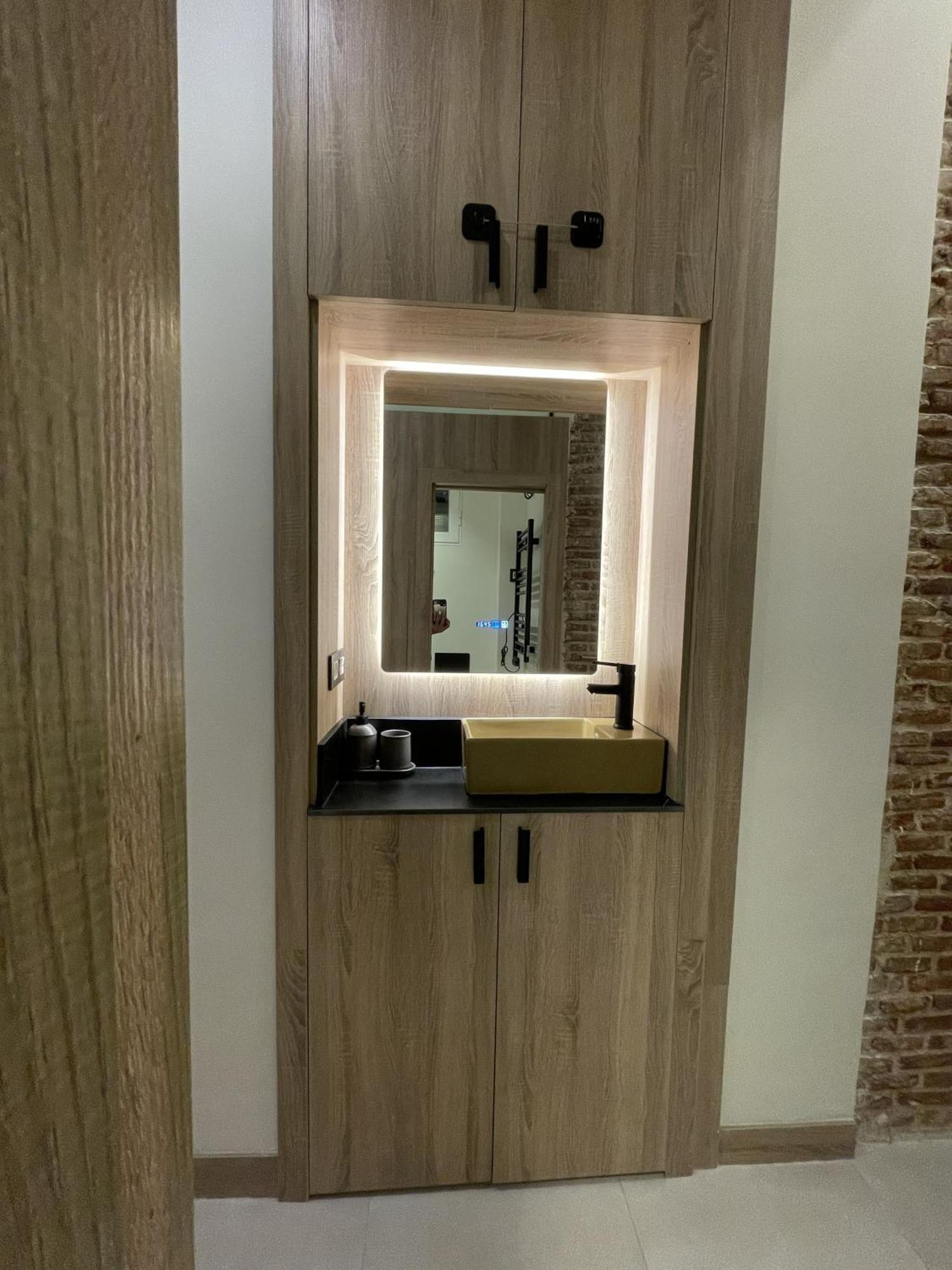 Moderno En Edificio Historico