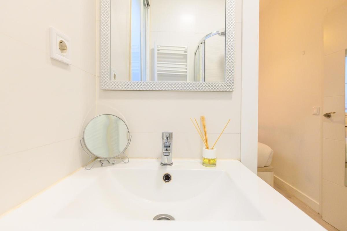 Apartment Temporal 1 Bedroom Flat A Few Metres From The Centre Ama2721 Madrid