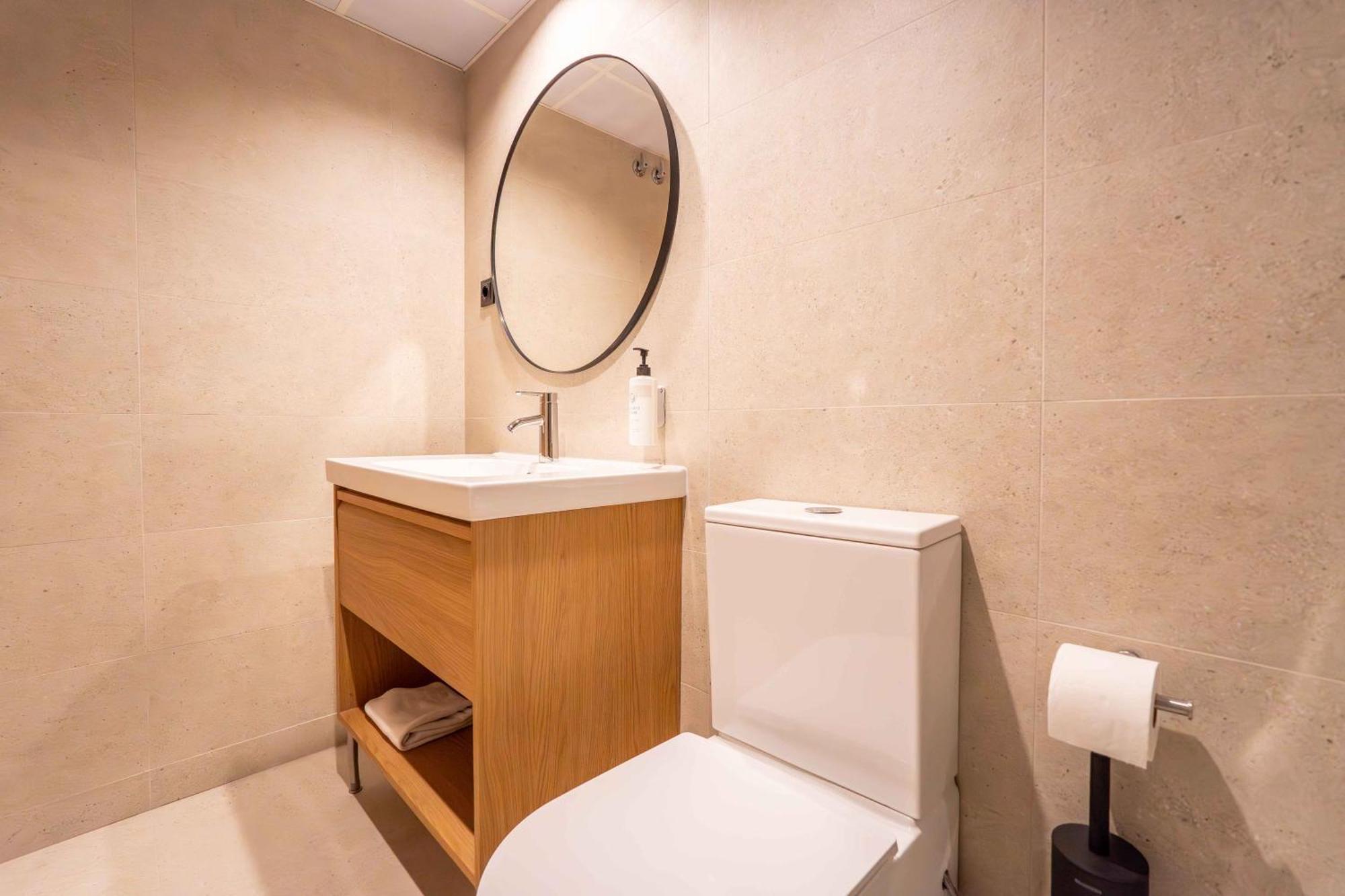Easyhotel Alcala Hotel *