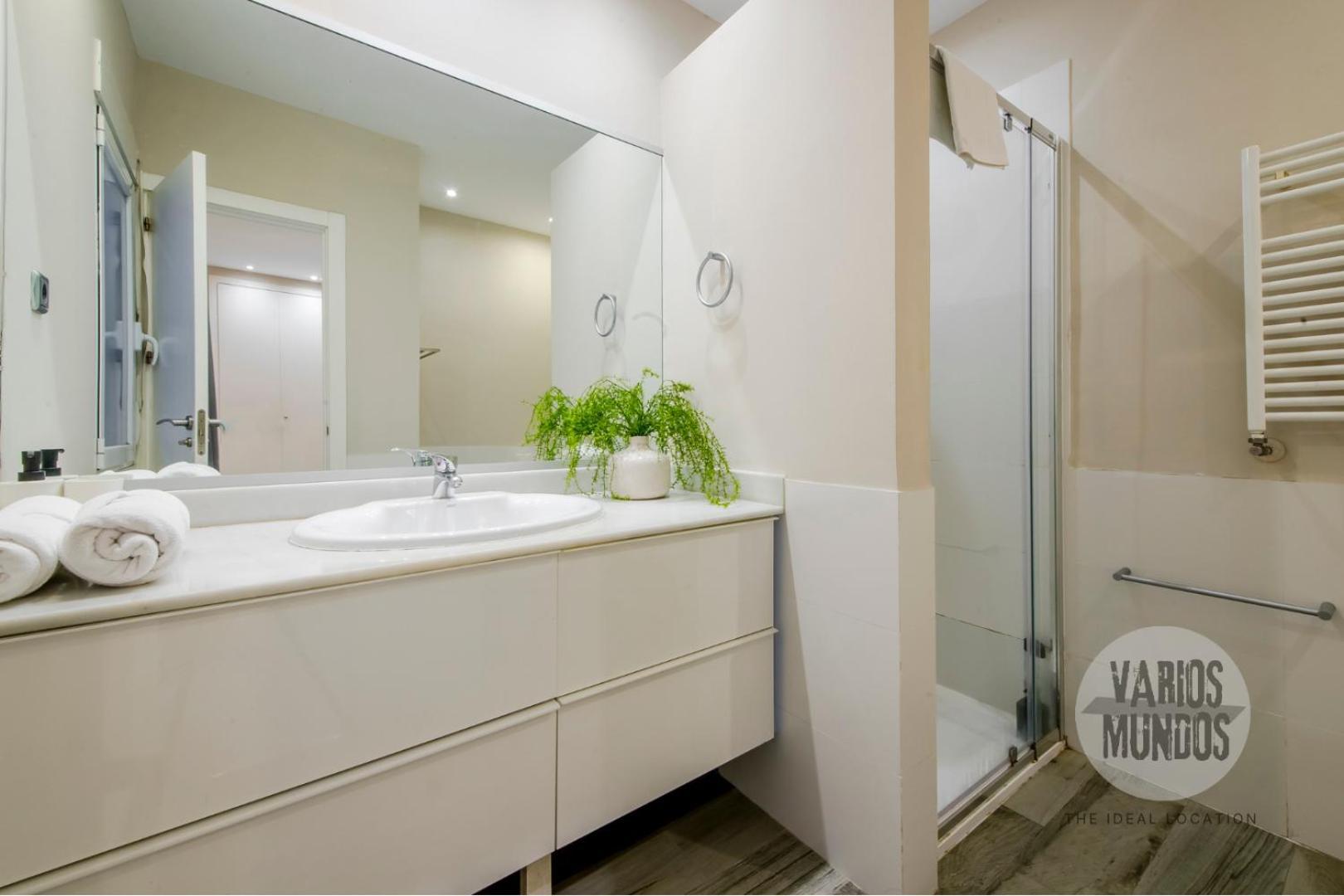 Apartment Comodidad Y Estilo 9 En Calle De Luciente E2 *