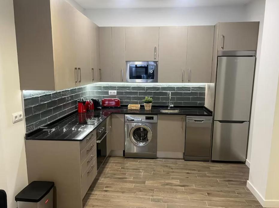 A Menos De 20 Min De Sitios Clave Apartment