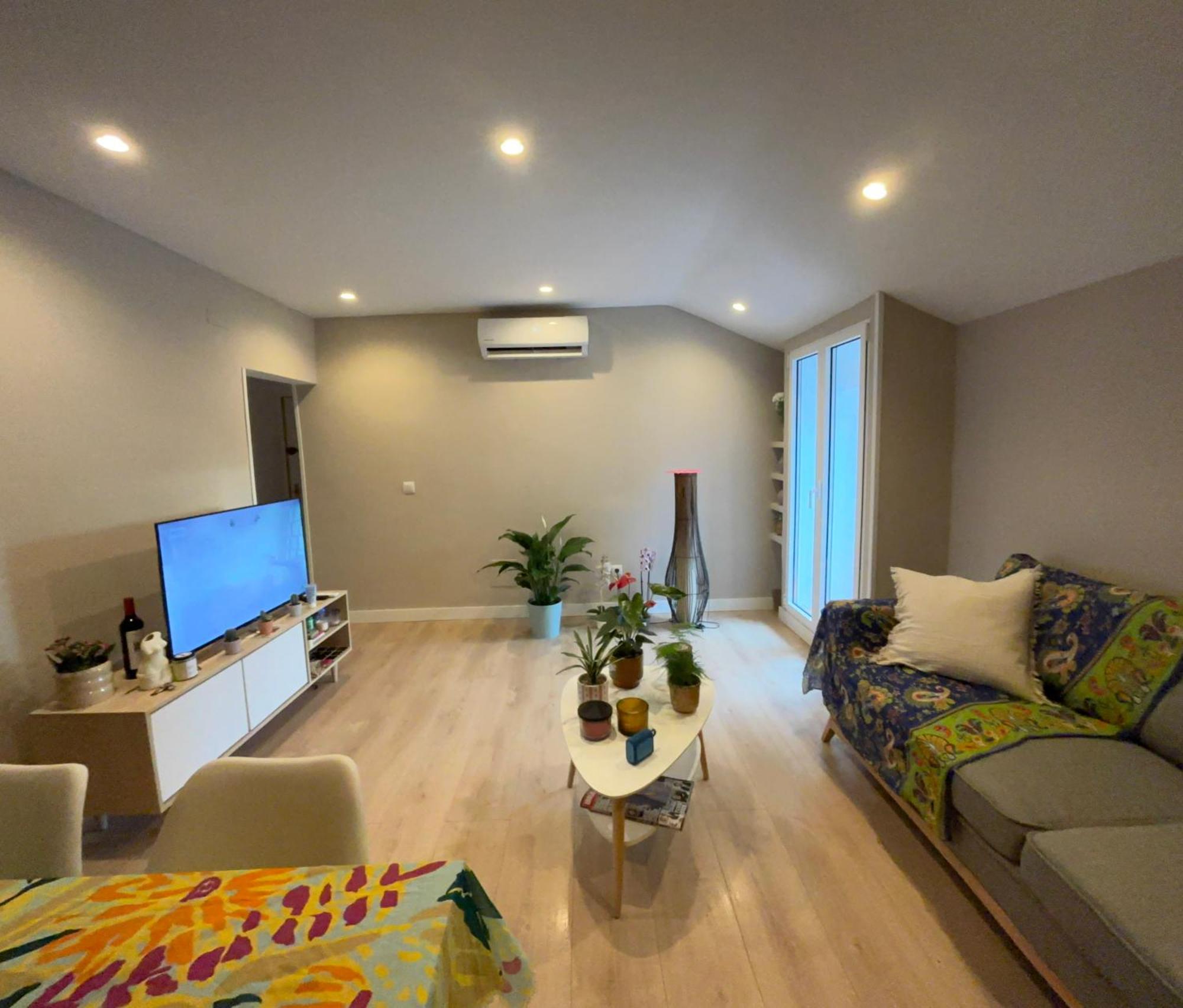 Apartment Charming, Bright &