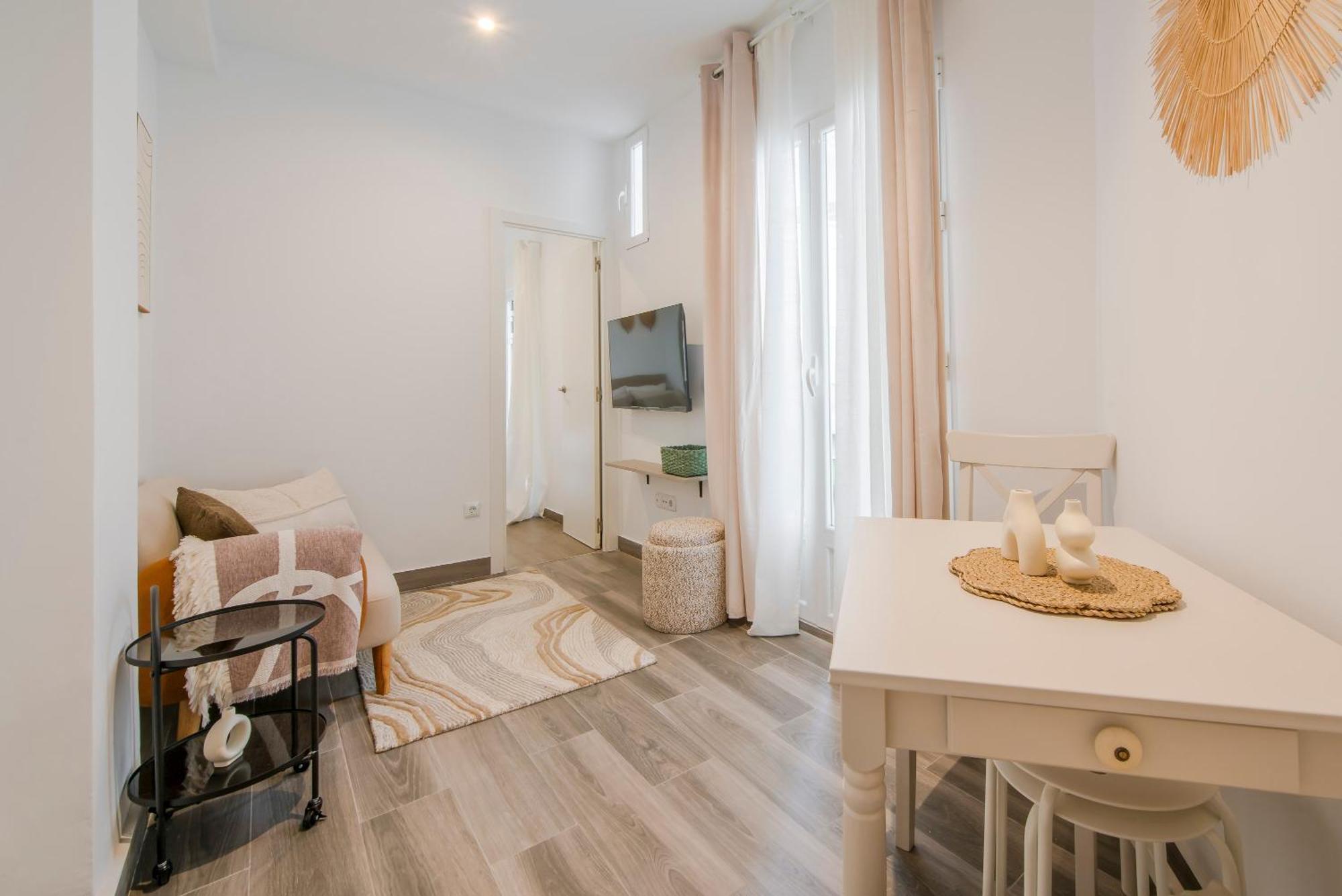Cute & Cozy In Retiro * Madrid