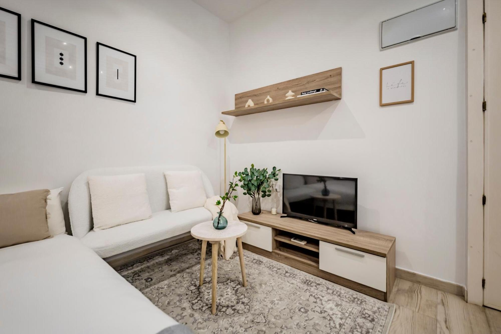 Cozy In Lavapies Apartment