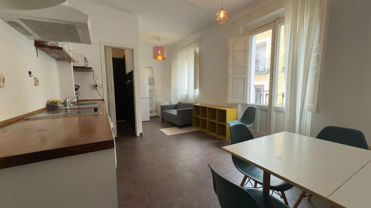Bright In The Heart Of Lavapies - B41 *