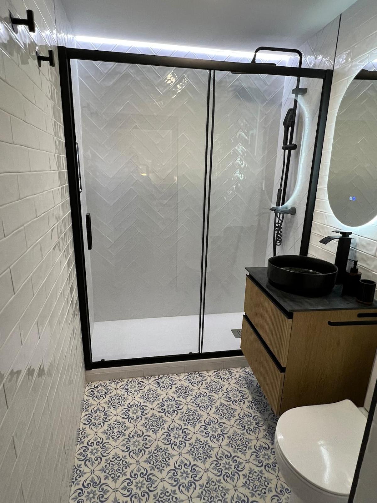 Loft De Estreno Junto A Gran Via Apartment *