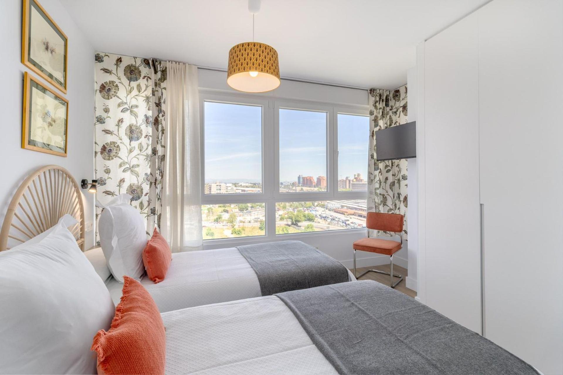 Cercano 4 Torres Chamartin Ii Apartment Madrid