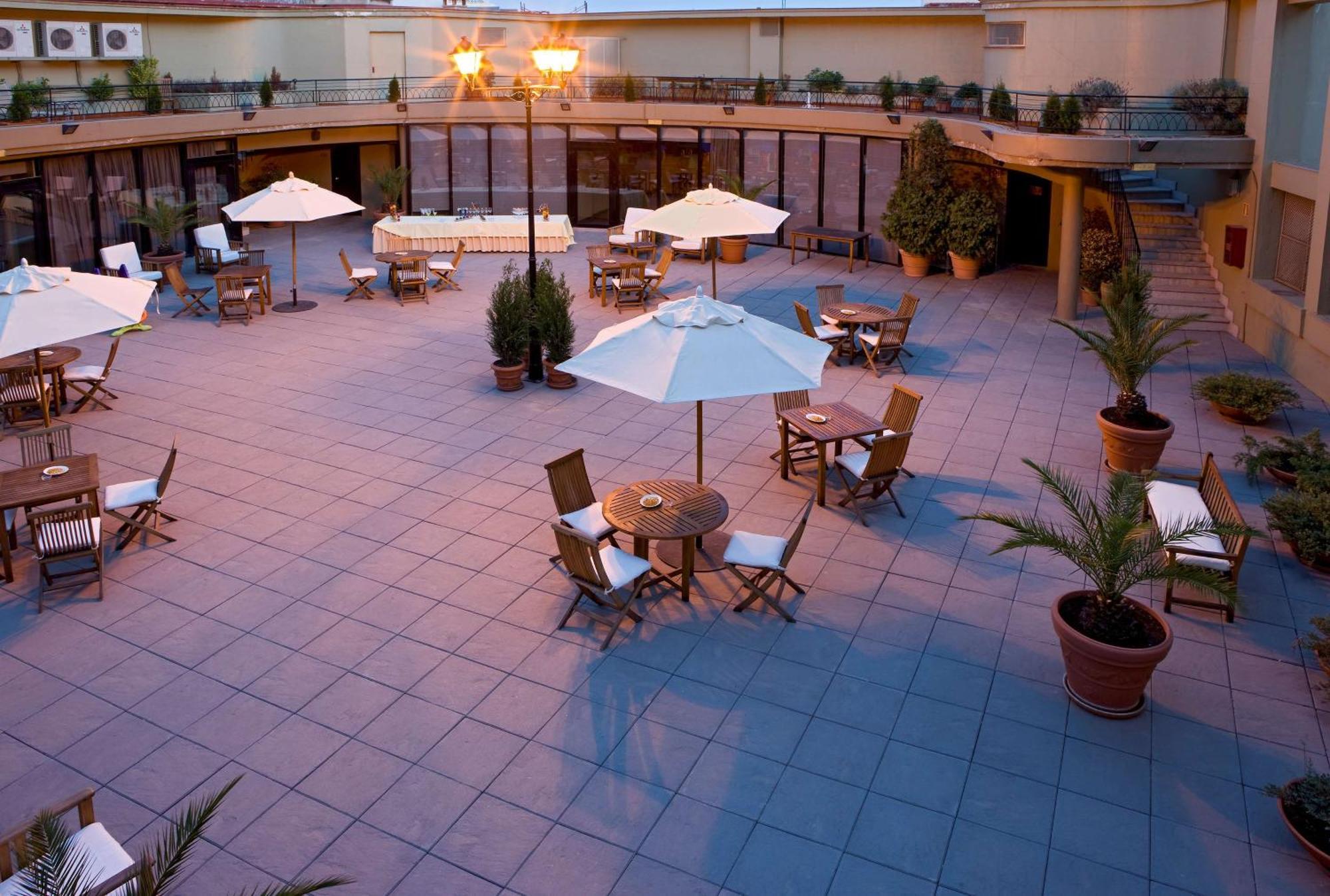Nh Collection Colon Hotel 4*