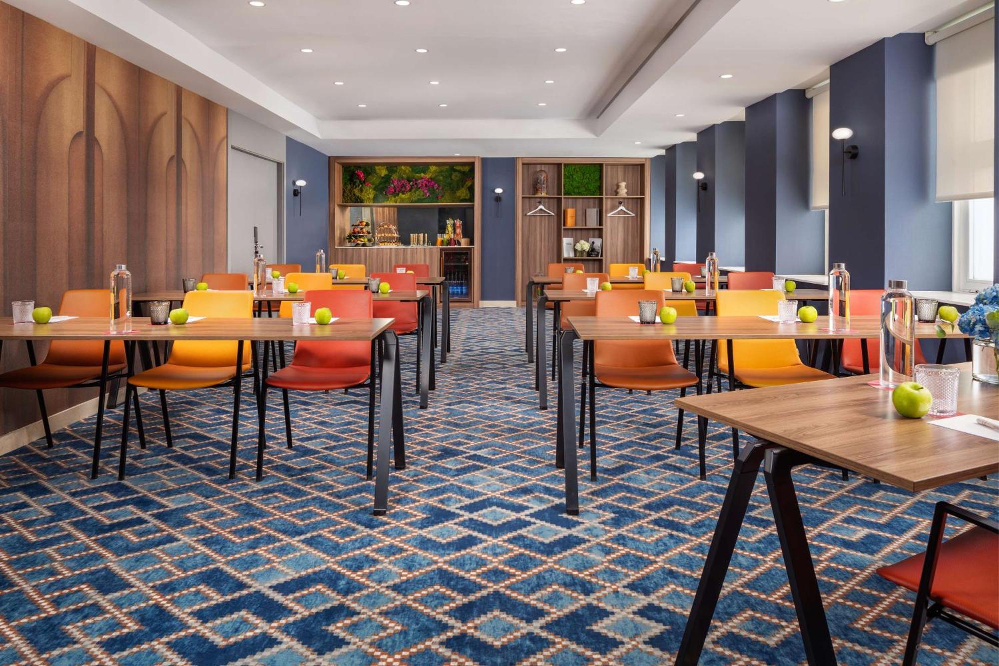 Hotel Nh Collection Colon 4*