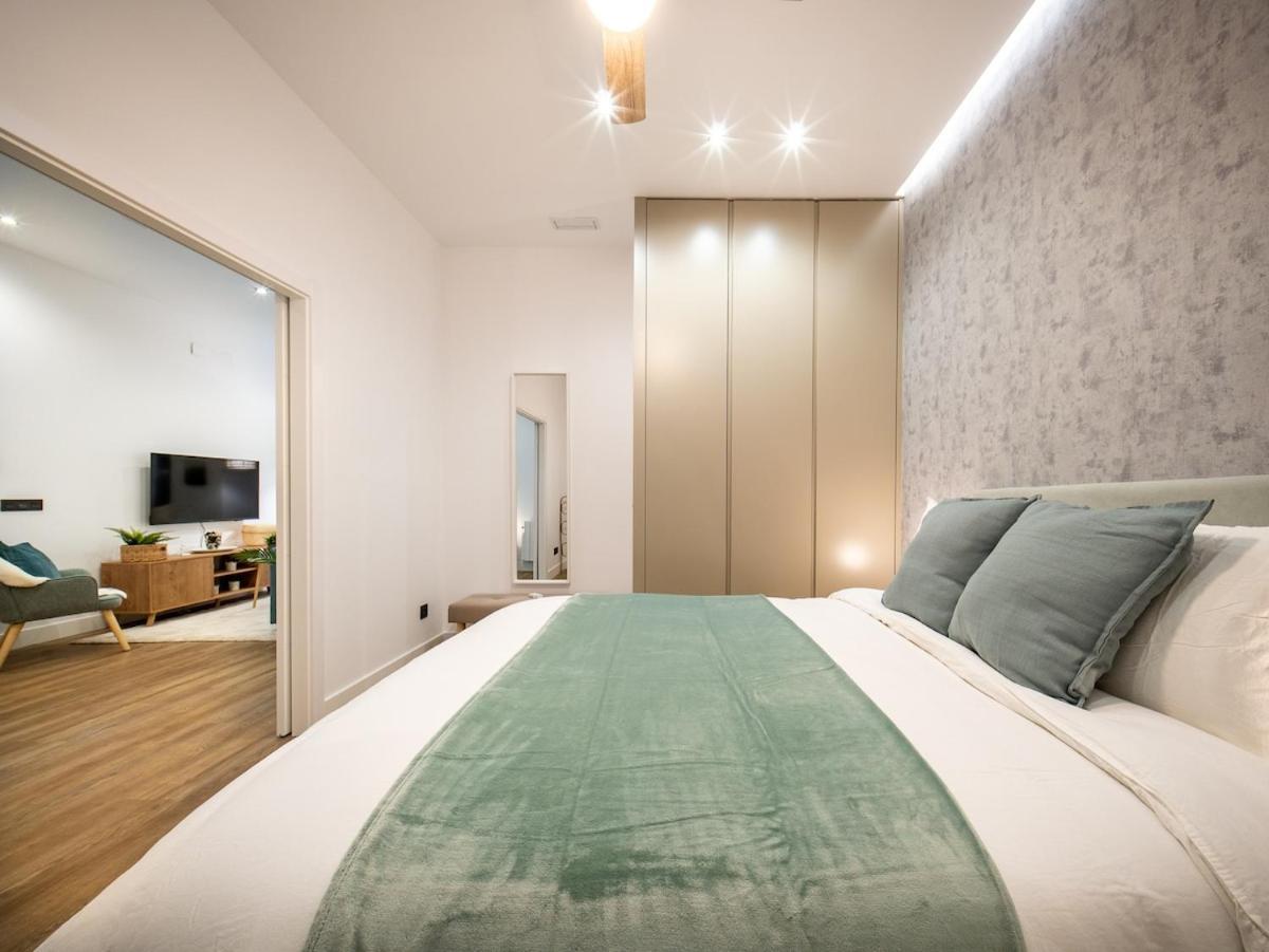 The Glass Cube Apartment