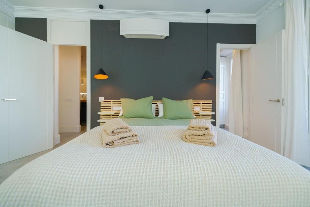 Exclusive Temporary Flat With Balconies Temporal Afi332d Apartment Madrid