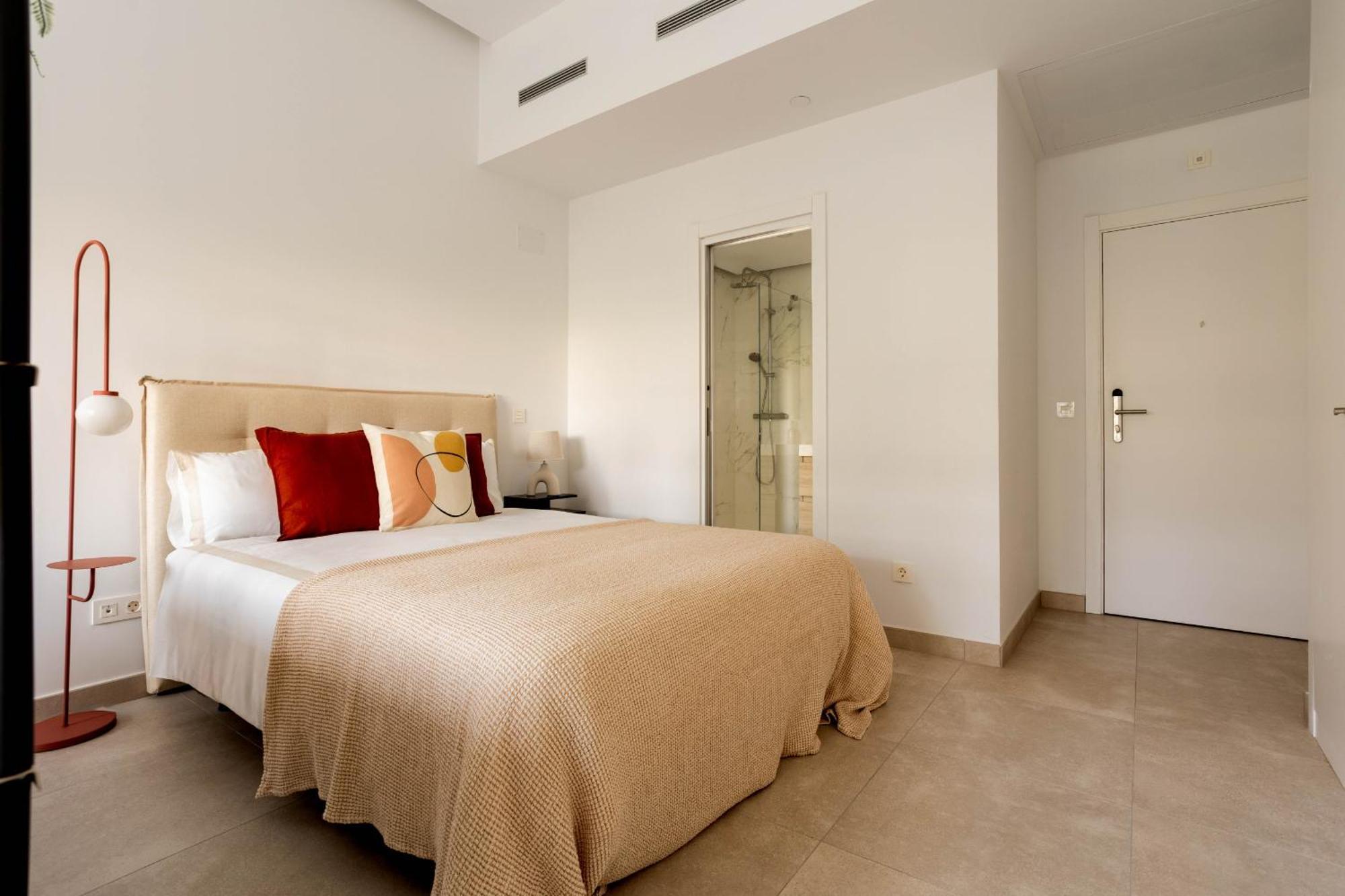 Newmad En Apartment