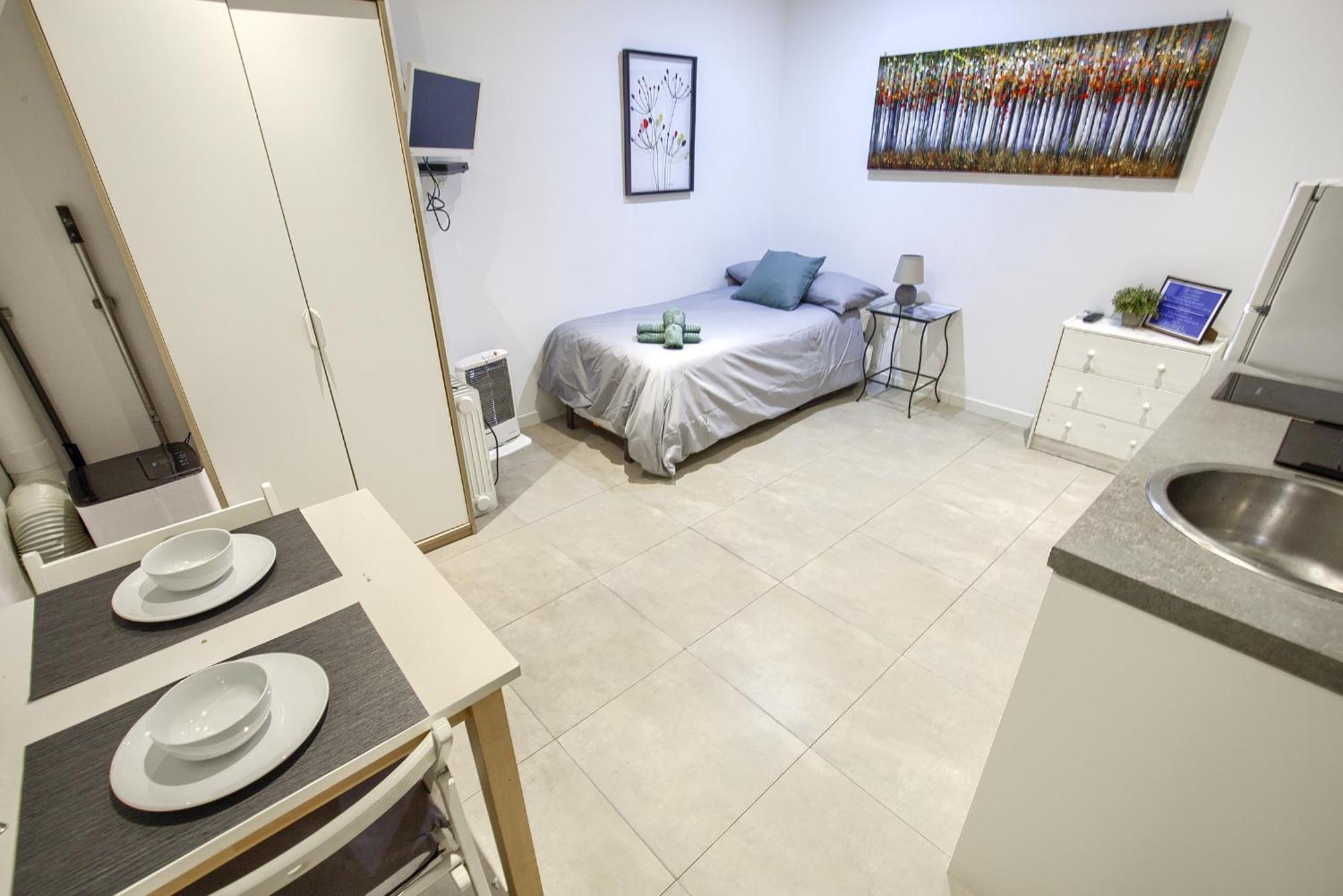 Coqueto Estudio En Madrid, Centro, 2 Pax, Wifi & Tv * Madrid