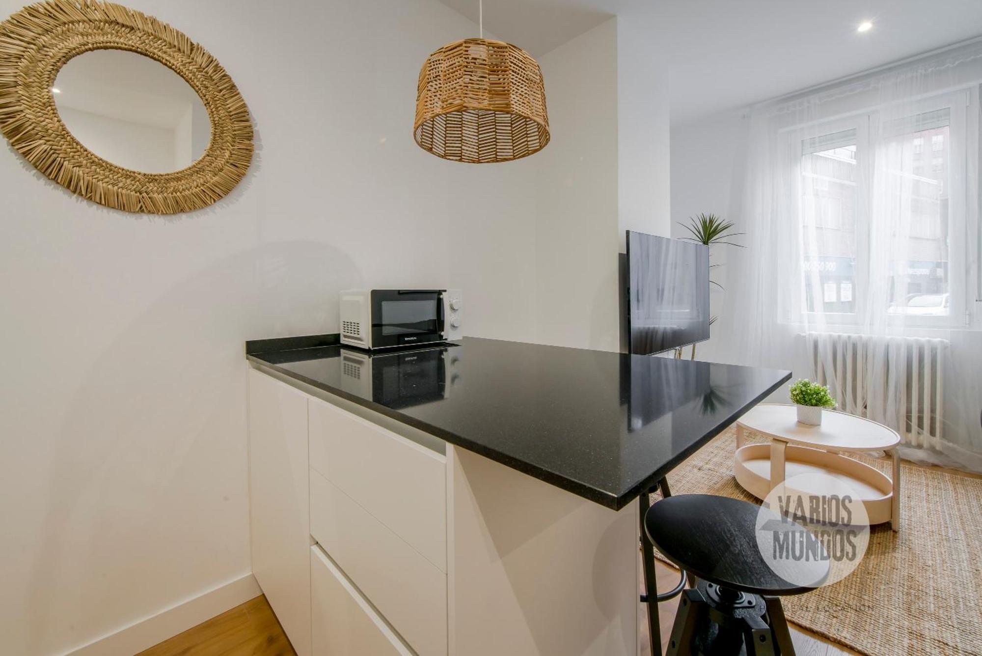 Retiro Con Parking 4, Vive La Latina Apartment
