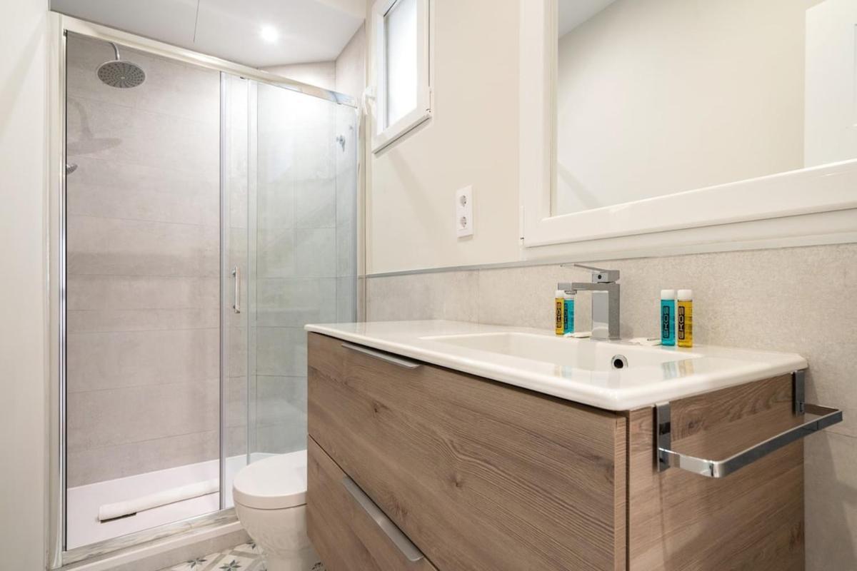 Apartment Modern, Brand-new For 4 In Letras - Huertas *