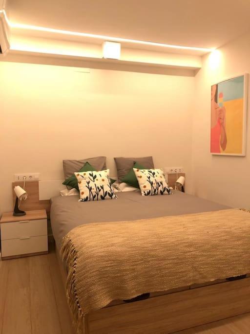 Oasis Urbano En El Corazon Financiero / Castellana Apartment