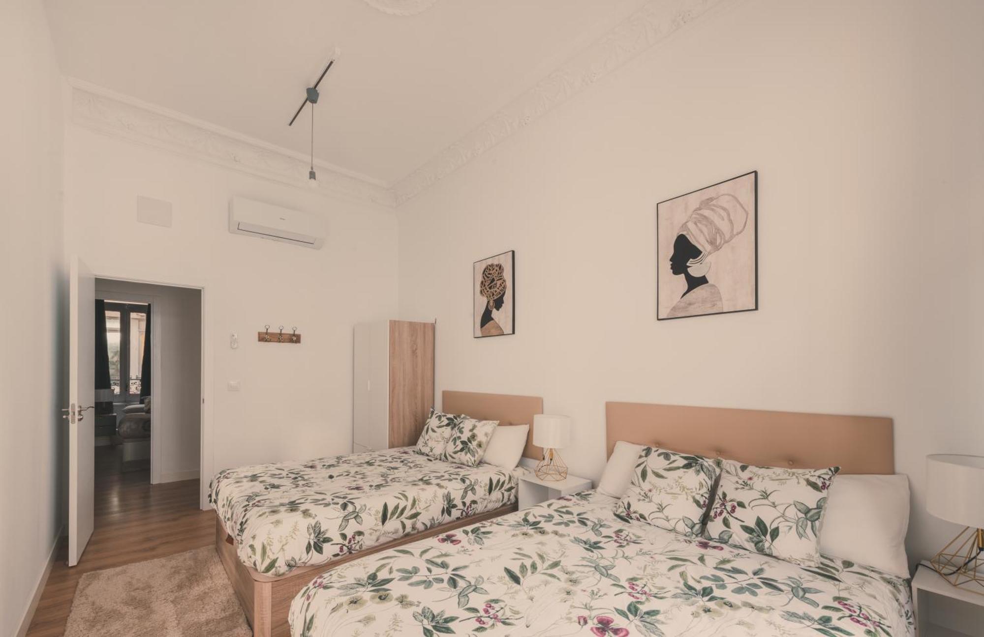 Apartment 8 Rooms, 6 Bathrooms Over Gran Via Street