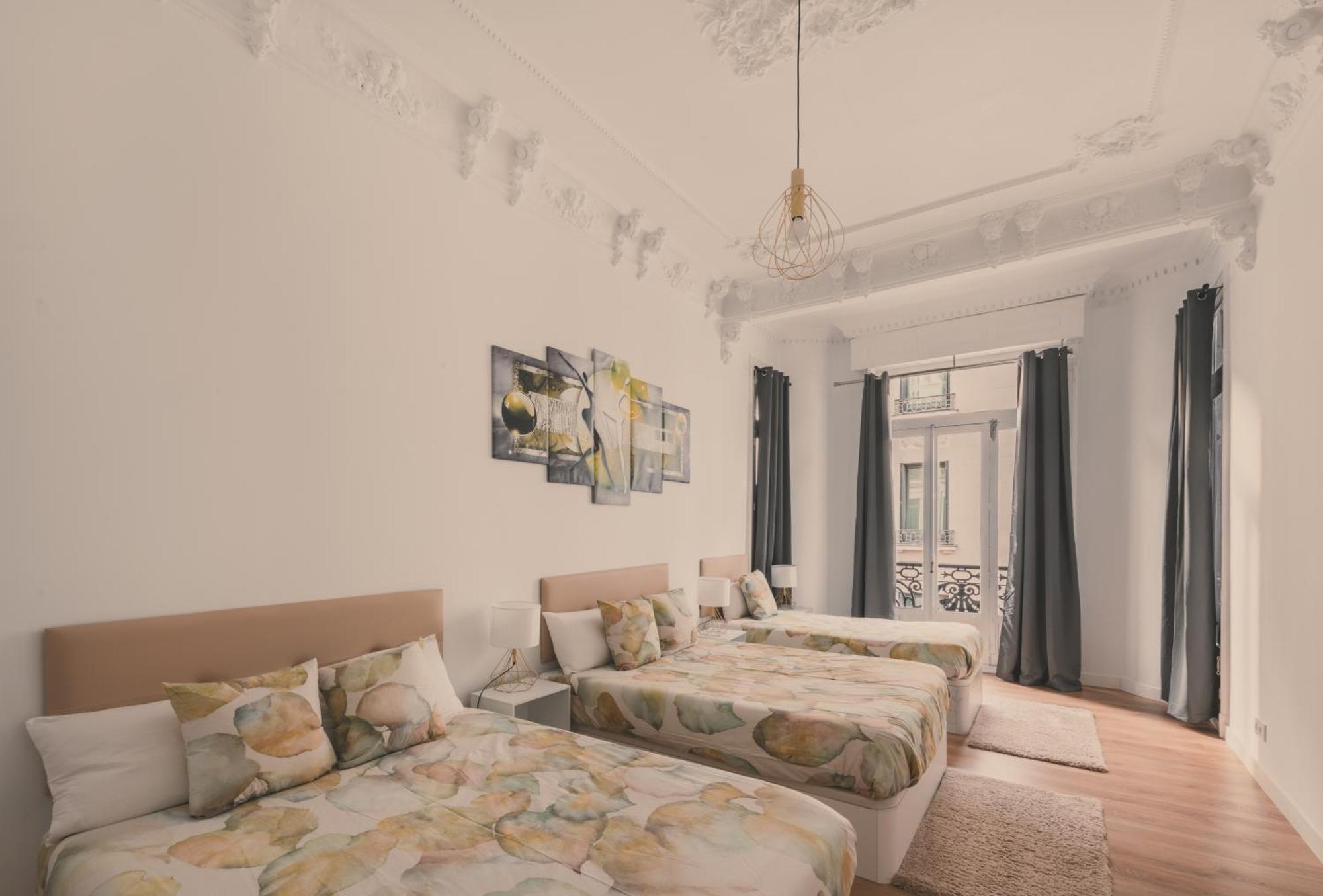 8 Rooms, 6 Bathrooms Over Gran Via Street Apartment *