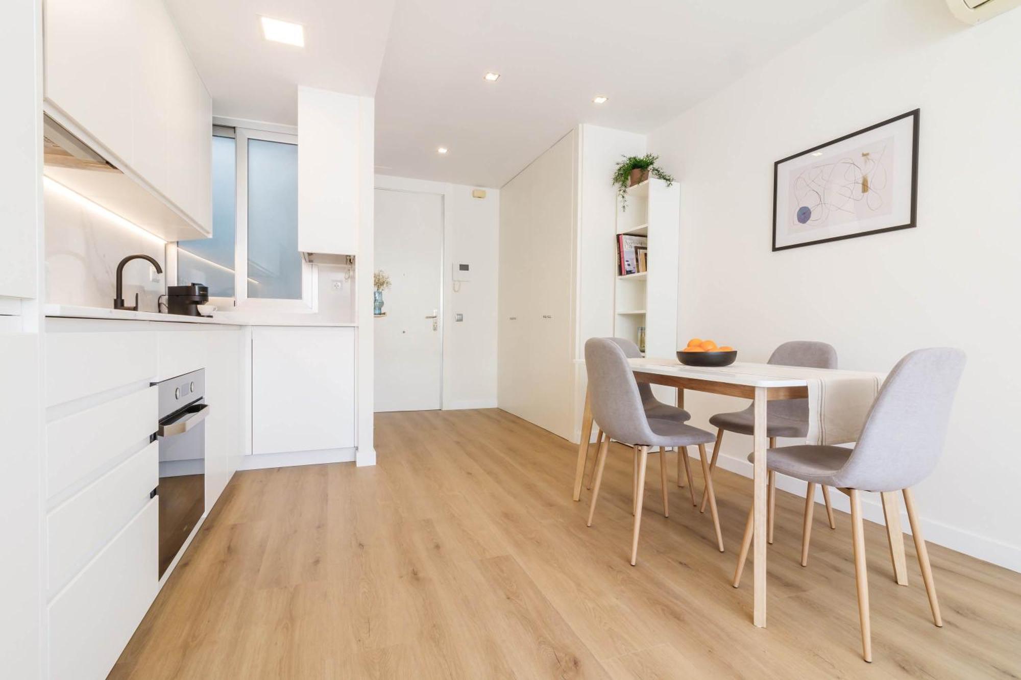 Remarkable 1br With Lovely Decor In Chueca *