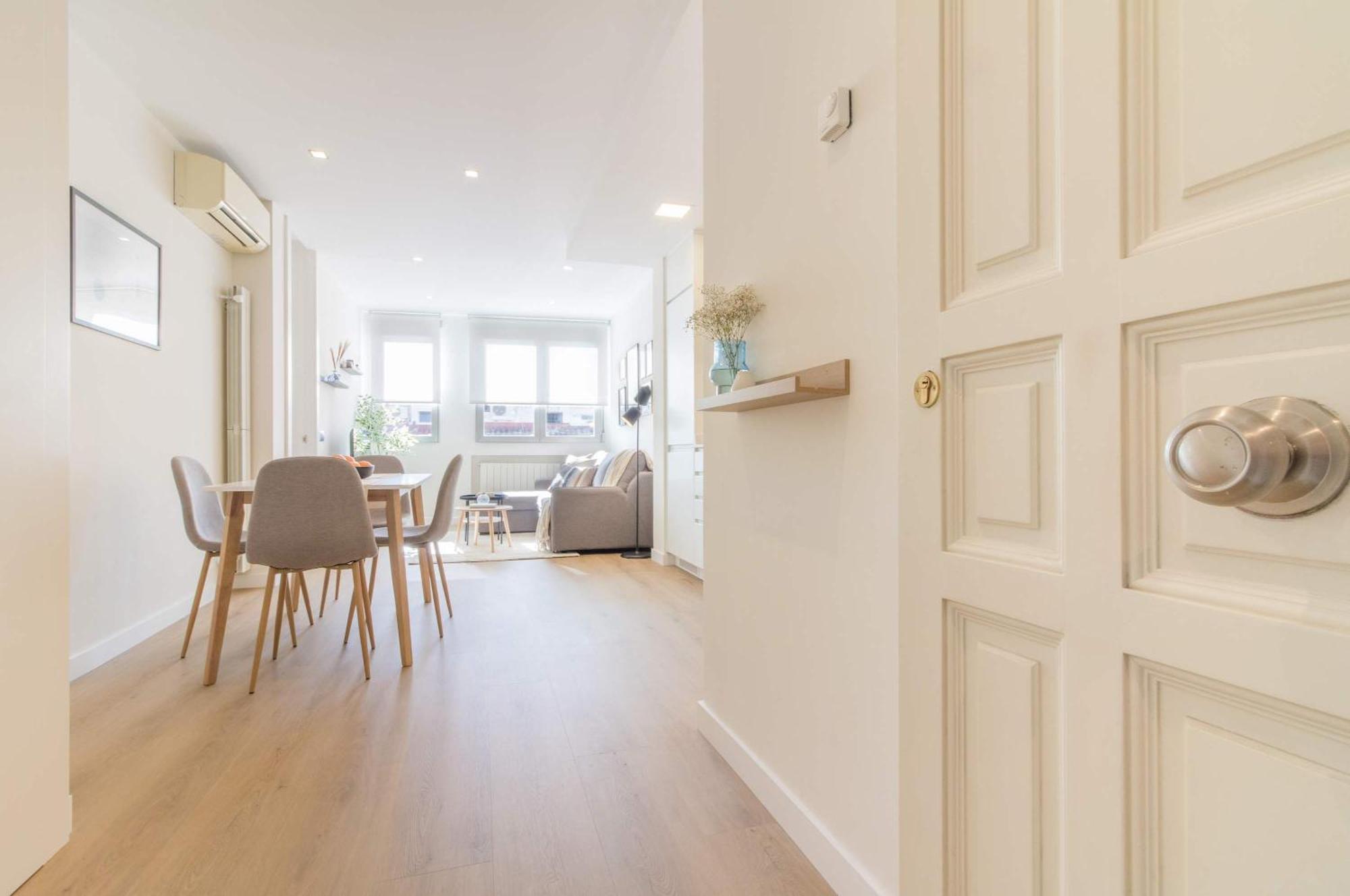 Remarkable 1br With Lovely Decor In Chueca *