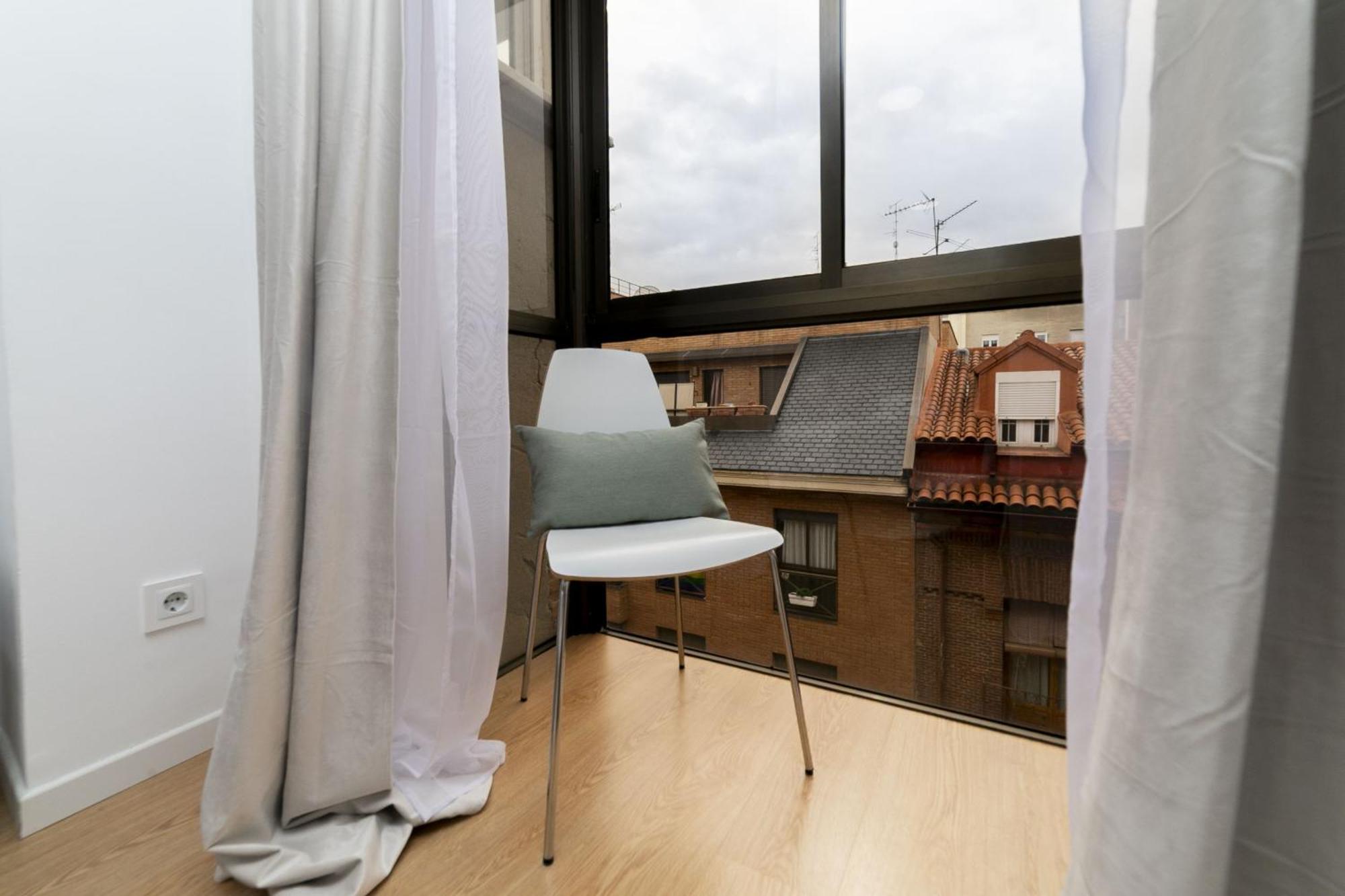 Luxury Iv - Ferga
