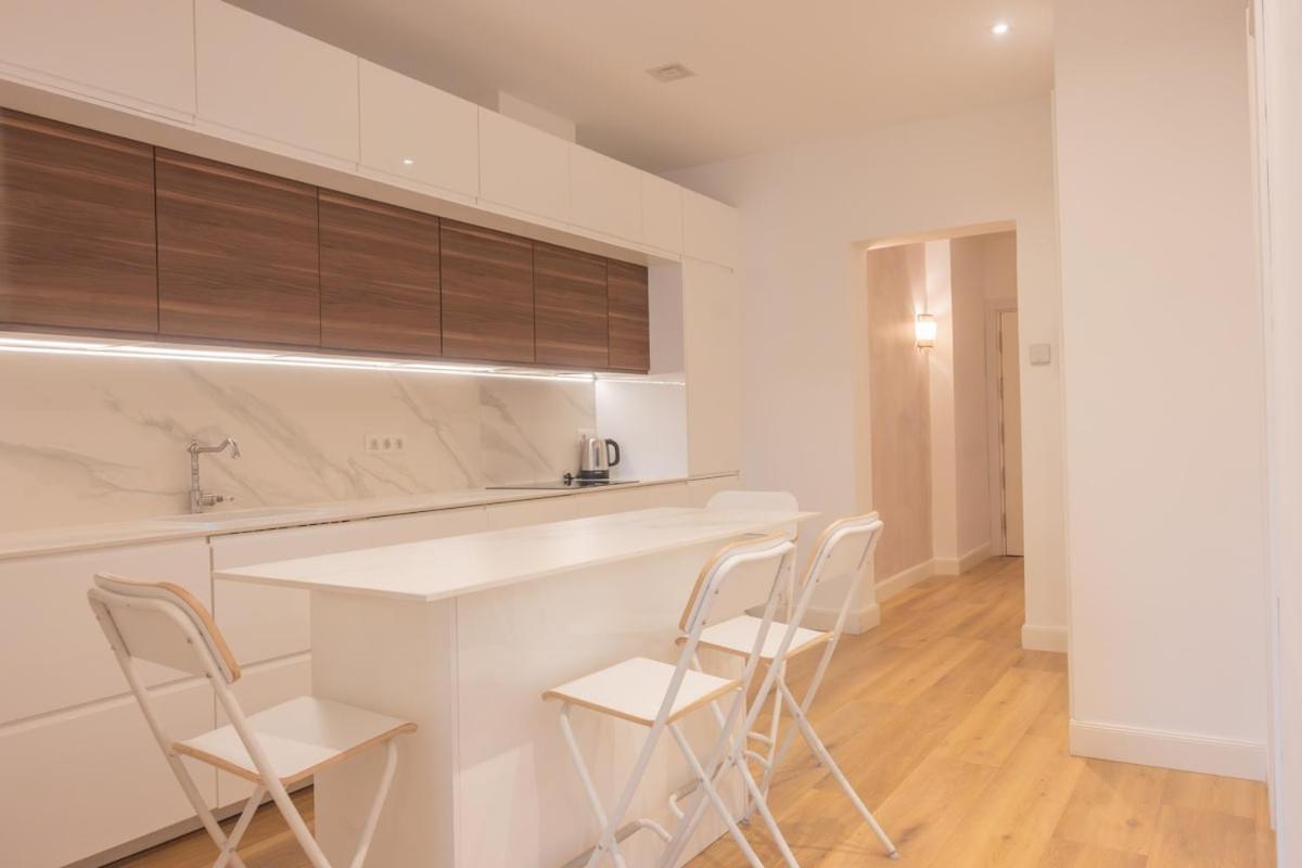 Temporary In The Retiro Temporal Ibi385a Apartment Madrid