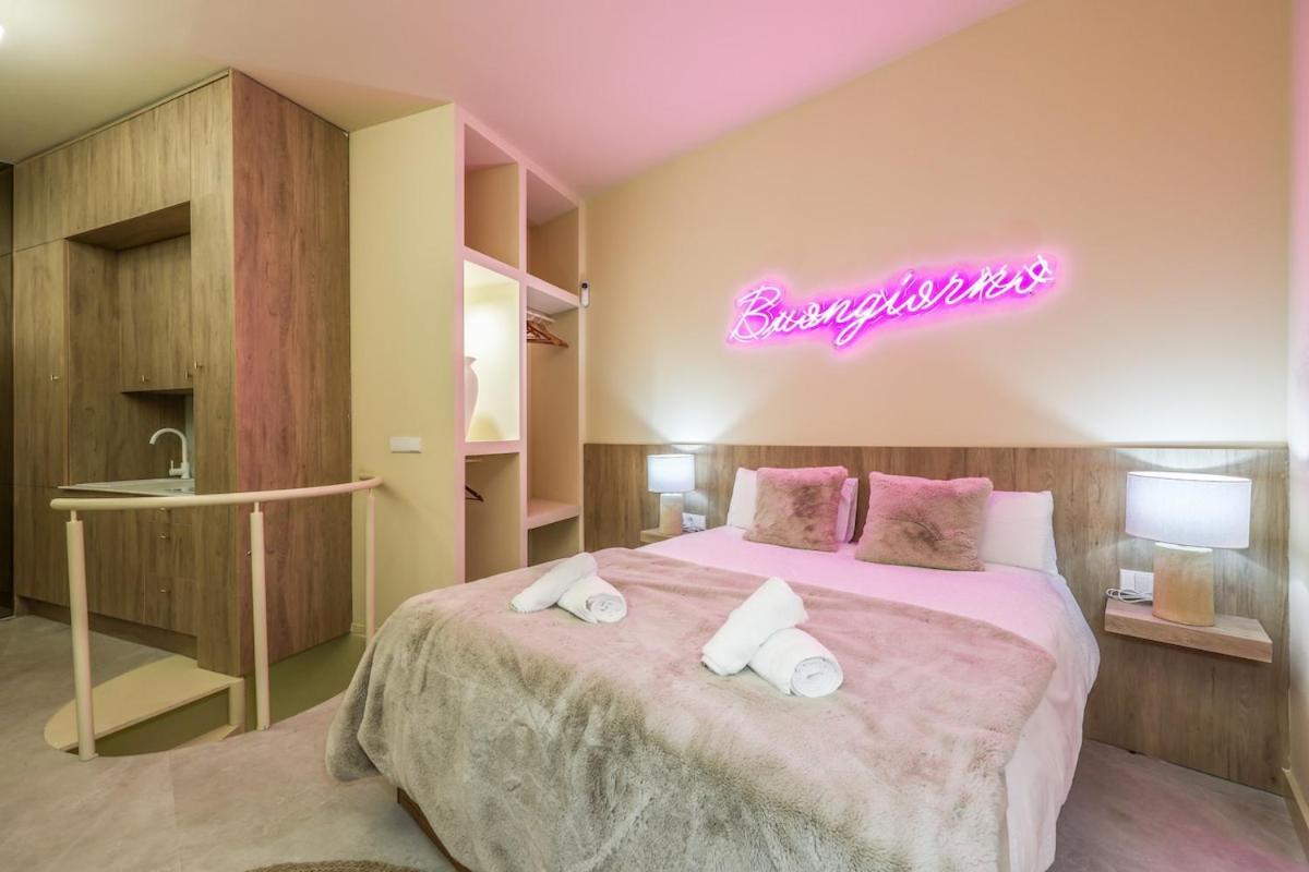 Enjoy Your In The Center Of Apartment