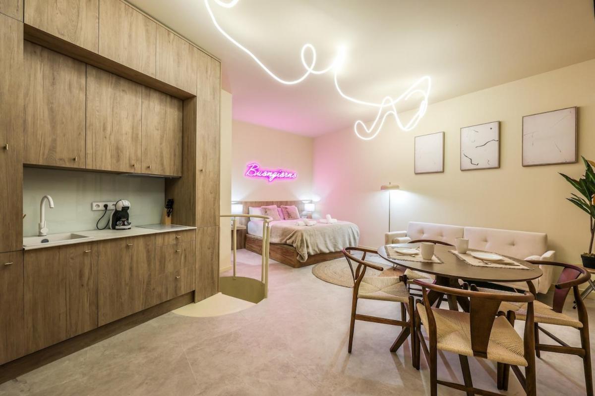 Enjoy Your In The Center Of Apartment Madrid
