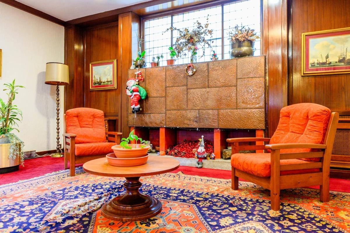 Luxurious In Alberto Alcocer Temporal Aal49805 Apartment Madrid
