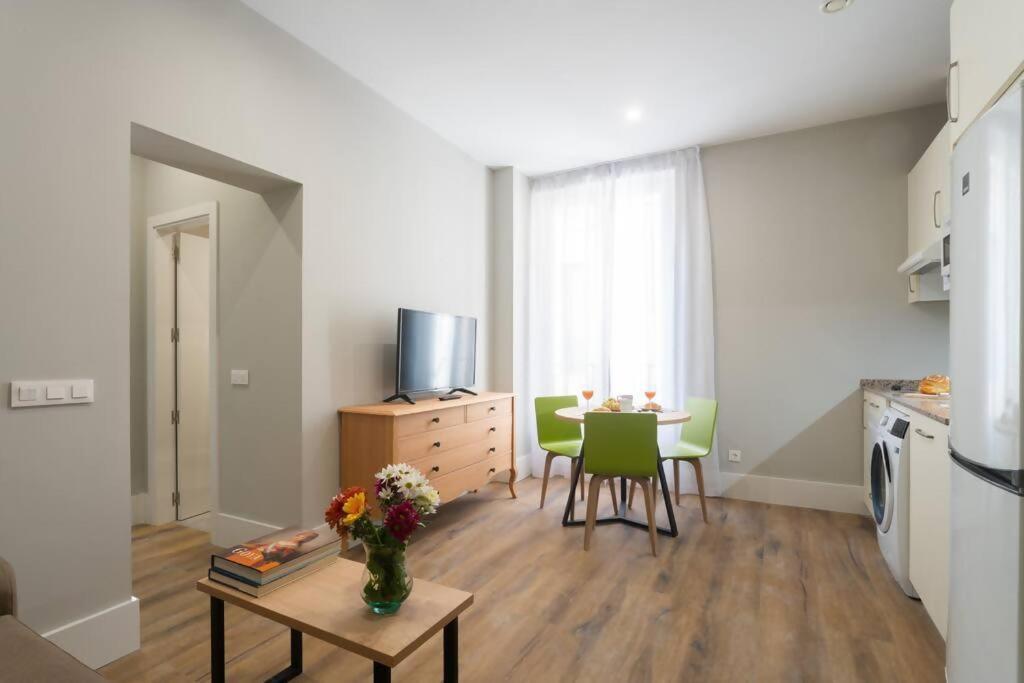Blume Conde Aranda Apartment