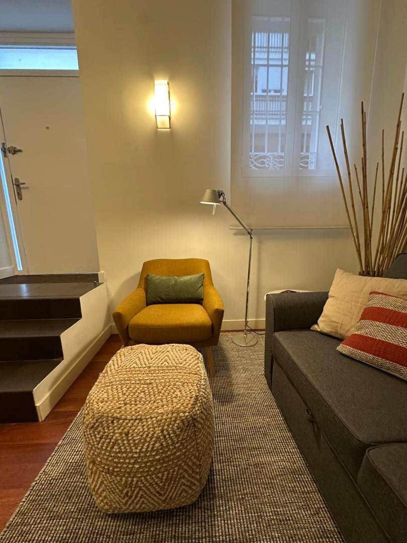 Apartment Stylish & Cozy 1br Steps From Royal Palace | By Airnest