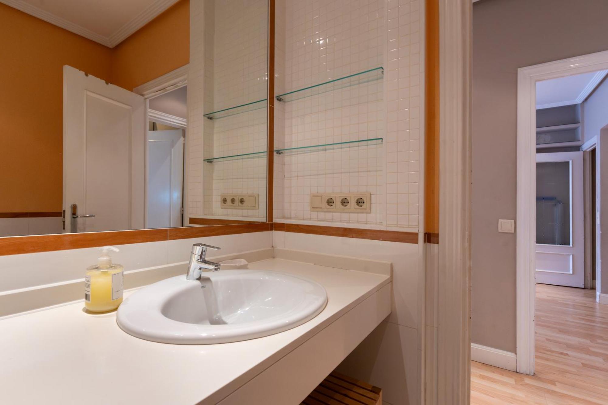 Apartment Temporary In The Salamanca Neighborhood Ava24 *