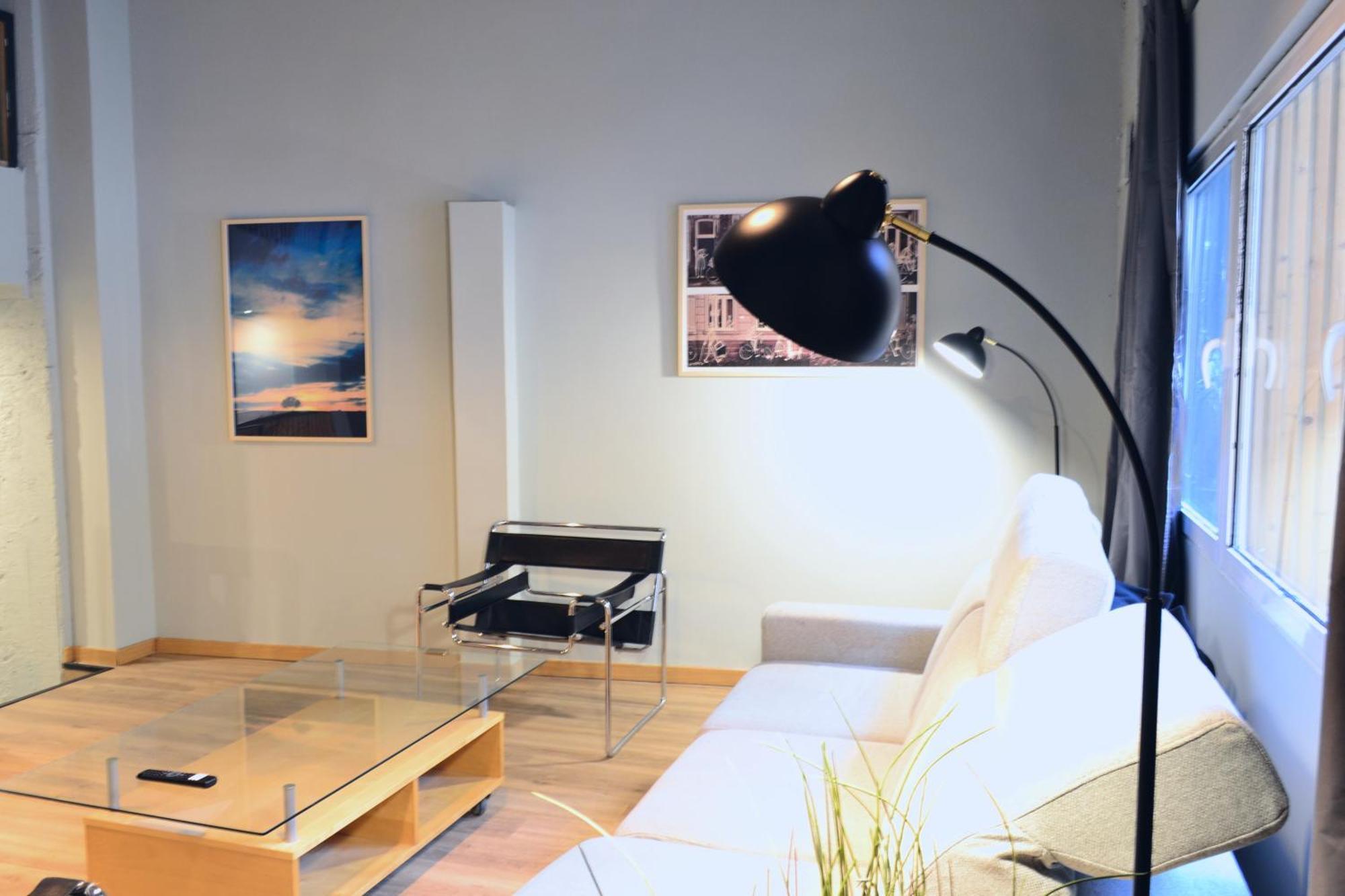 Amplio Prosperidad Apartment