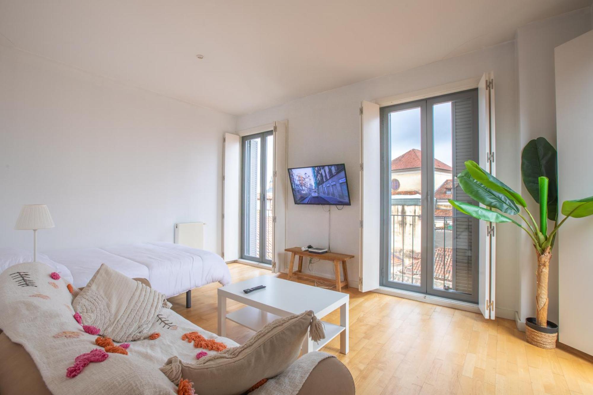 Cozy Modern In Apartment Madrid