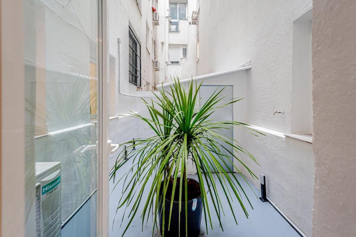 Stylish 5br Flat With Terrace Madrid