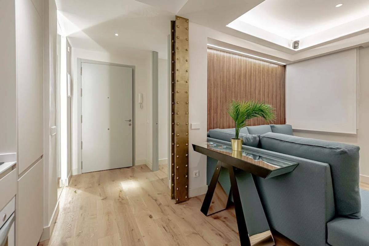 Stylish 5br Flat With Terrace