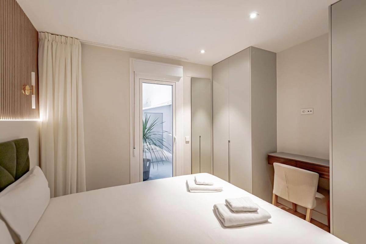 Stylish 5br Flat With Terrace Apartment