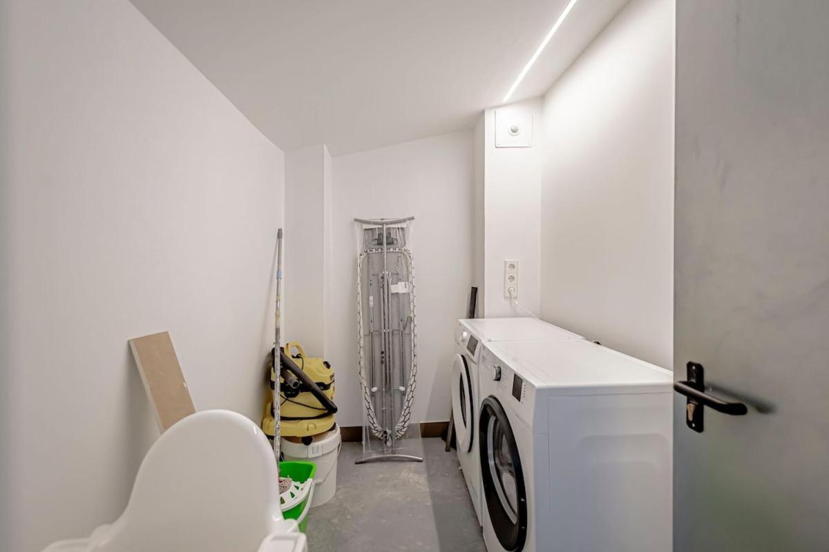 Stylish 5br Flat With Terrace * Madrid