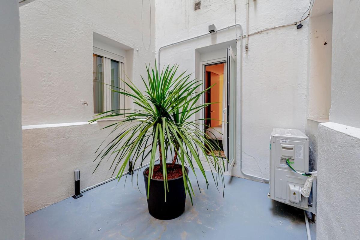 Stylish 5br Flat With Terrace * Madrid