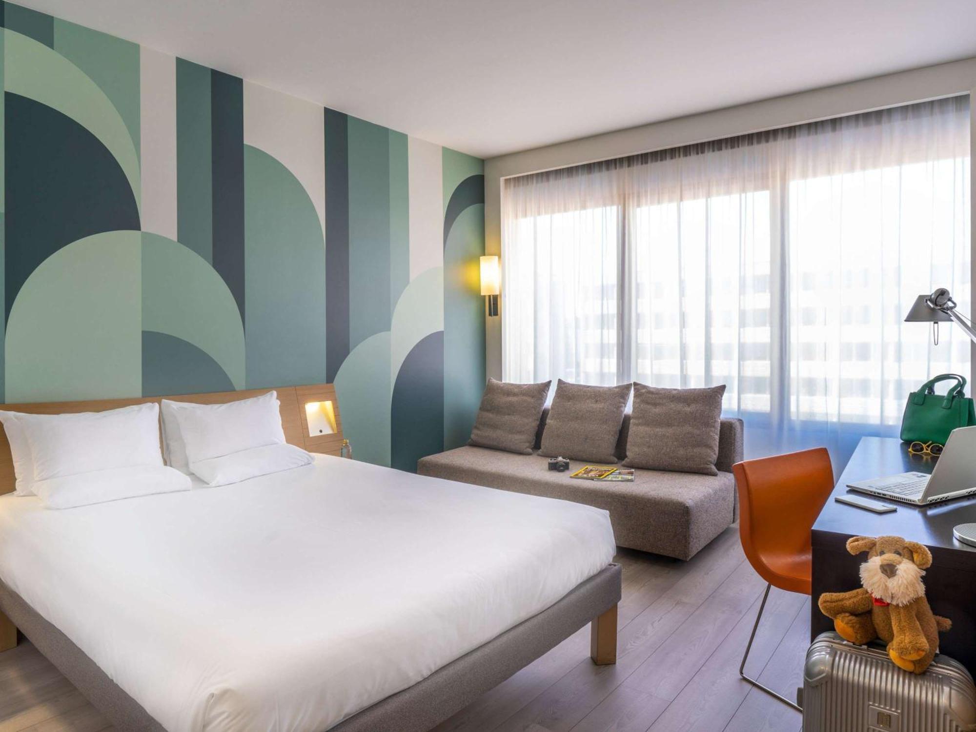 Novotel Campo De Naciones 4*