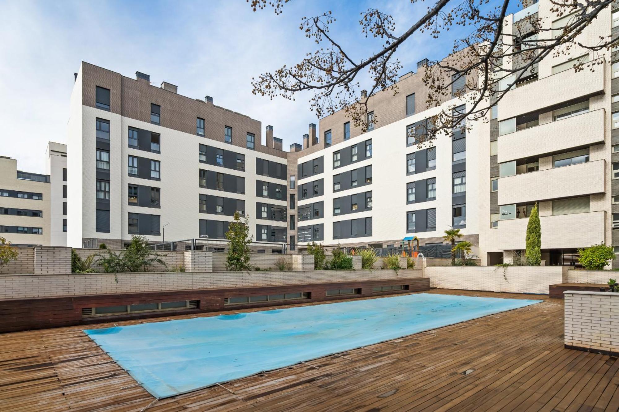Apartamento Con Garaje En Ensanche De Vallecas Madri