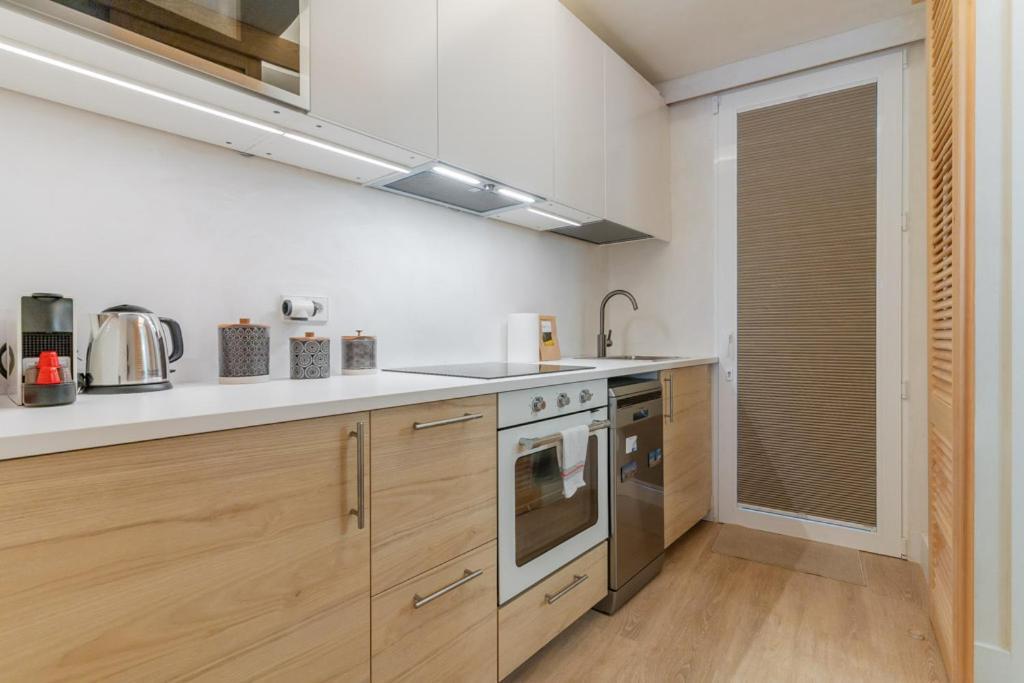Modern Cozy With Yard - 1bd 1bath - Metro Tetuan Apartment *