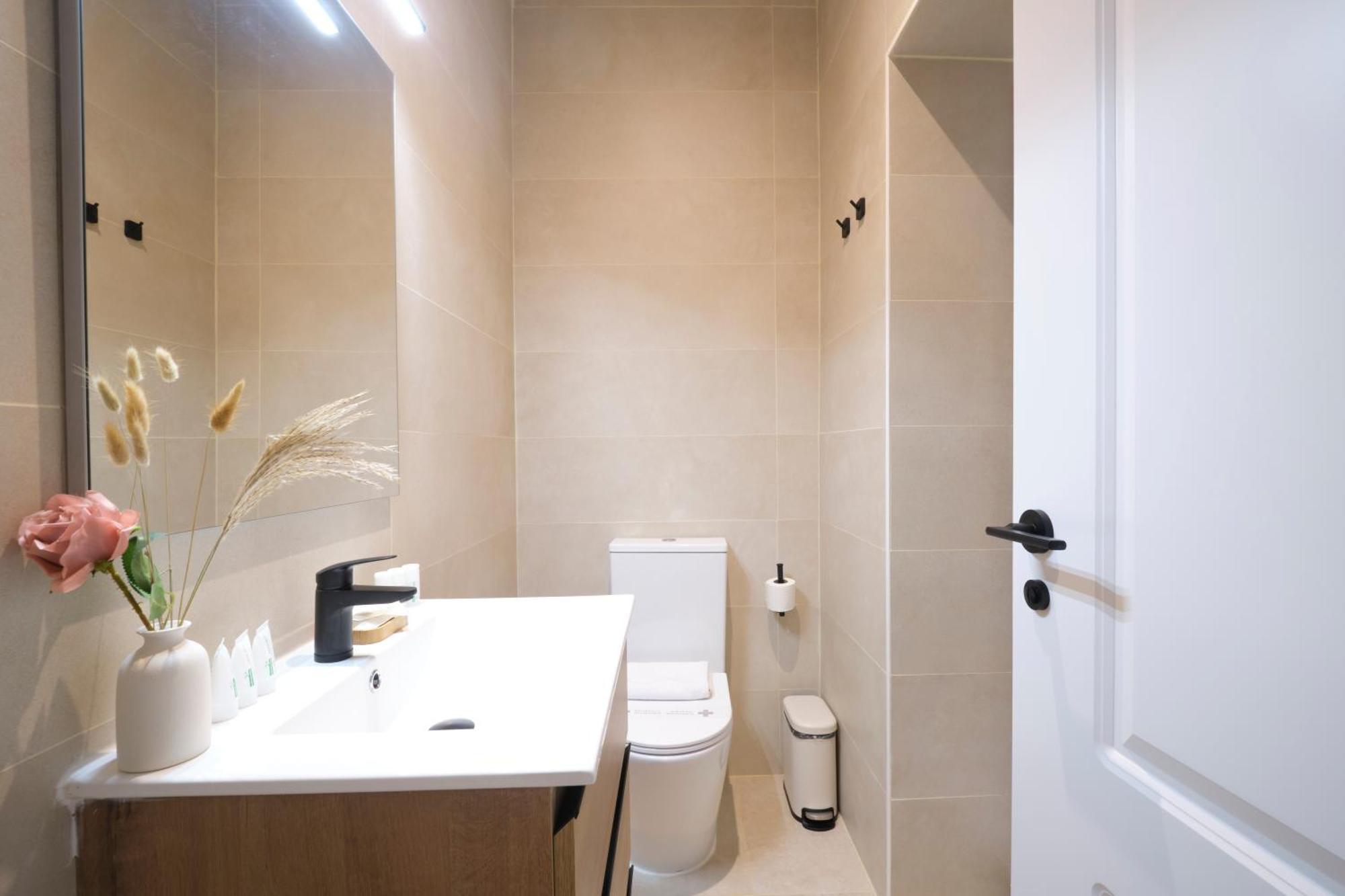 Lovely - Apartasuite Completo En Excelente Ubicacion En Apartment Madrid