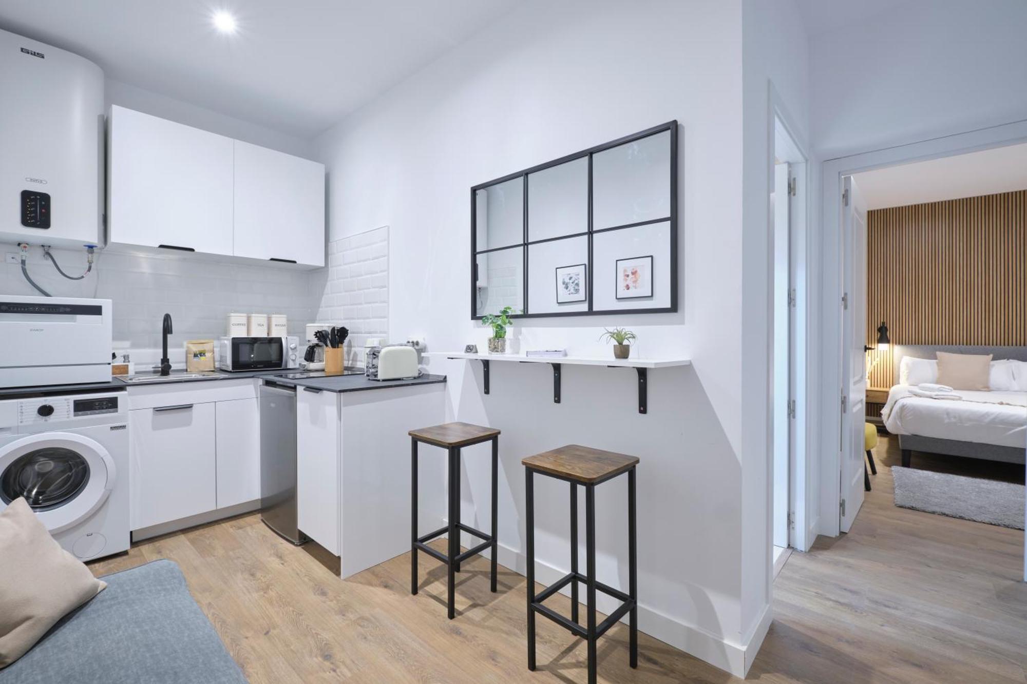 Lovely - Apartasuite Completo En Excelente Ubicacion En *