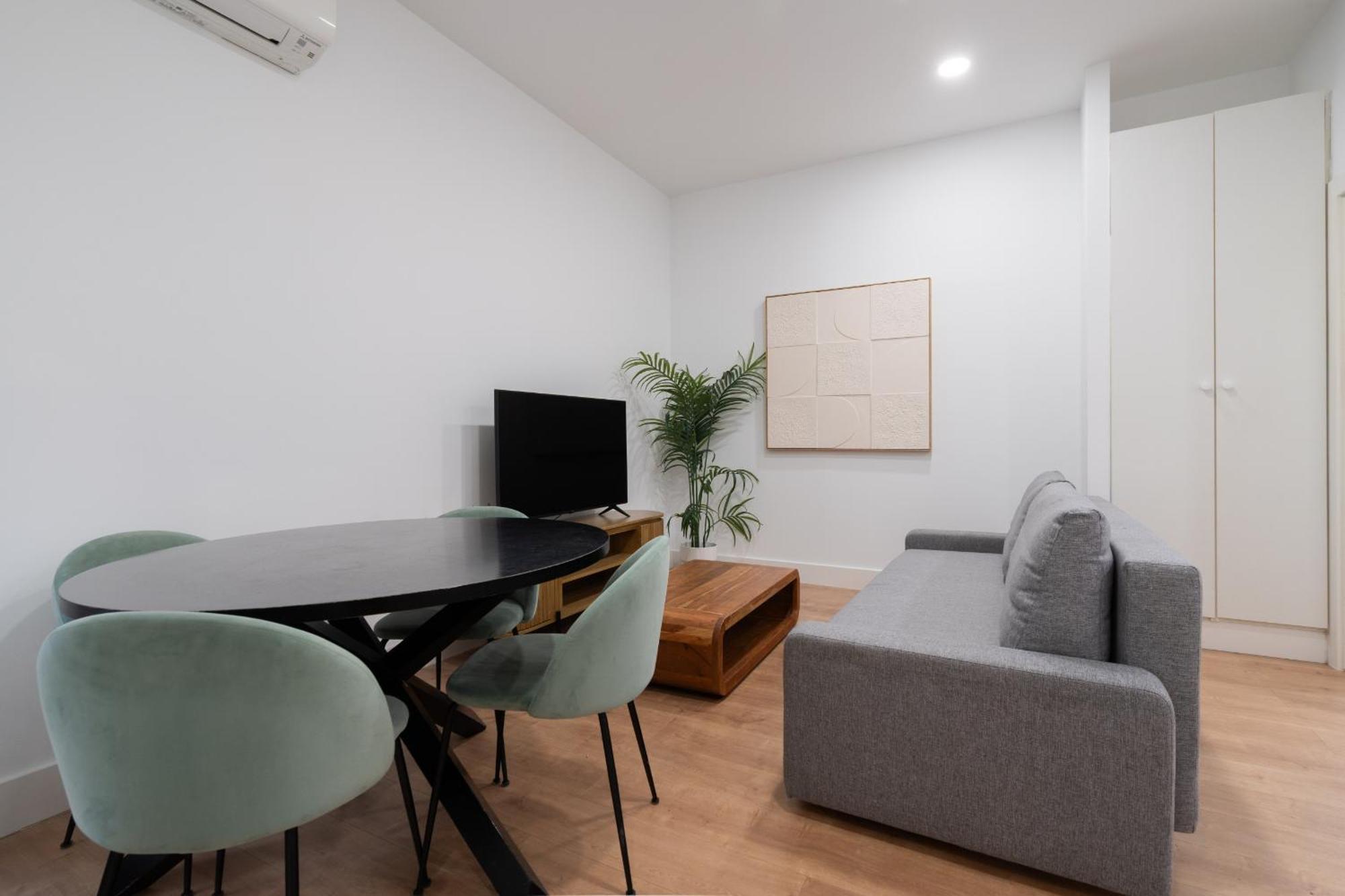 Apartamento Reformados En Metro Pacifico Alquiler Temporal Madrid